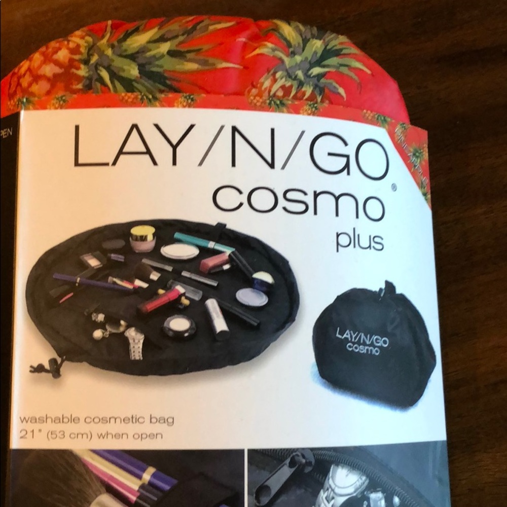 Lay N Go cosmo plus washable cosmetic bag NWT